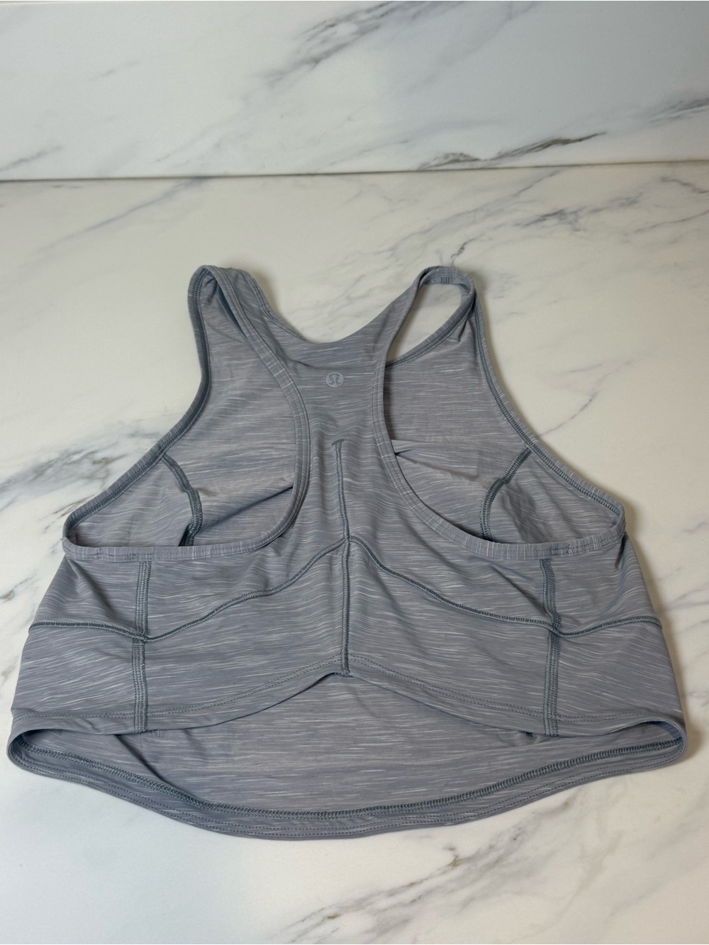 Lululemon cropped grey tank